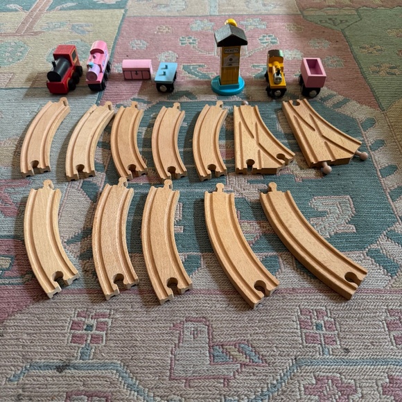 Share Similar Items Sponsored See all   Thomas & Friends Trains Wooden Lot - Picture 1 of 5